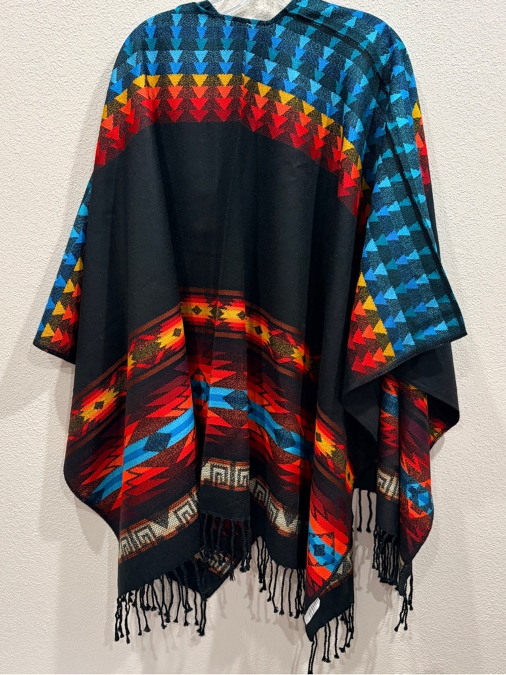 Be AWANA Colorful Aztec-Style Fringe Shawl with Bright Multicolor Chevron - Picture 6 of 8